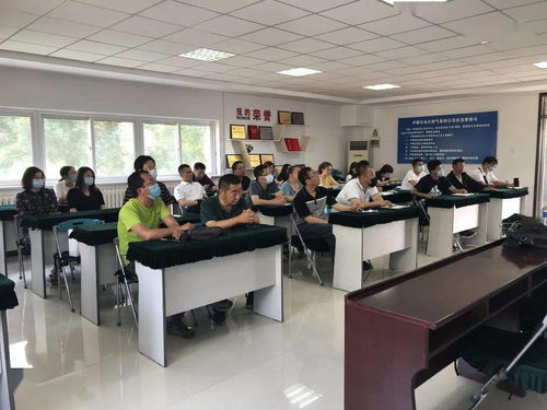 信息技術(shù)服務(wù)中心 查隱患、防風(fēng)險，常態(tài)化管理保障安全生產(chǎn)